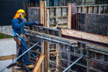 Arbeiter auf einer Baustelle